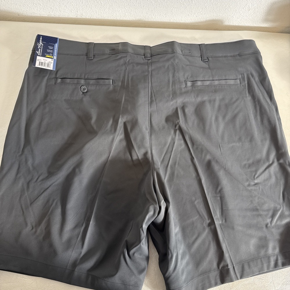 BEN HOGAN NEW GRAY PERFORMANCE  STRETCH MOISTURE WICKING GOLF SHORT SZ 46 NWT